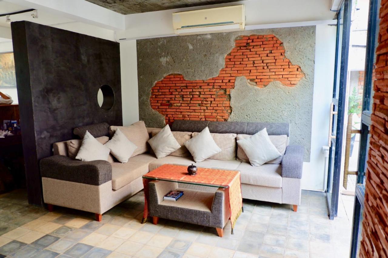 1004 Boutique Hotel Сиемрип Экстерьер фото